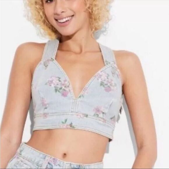 NWT- Wild Fable -Floral Light Denim Crop Top Tank- Size large - Picture 1 of 10